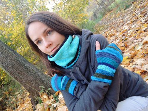 Nákrčník tyrkysový — foto 5