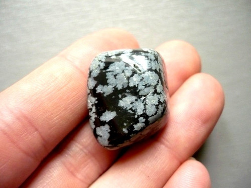 Tromlovaný kámen - obsidián vločkový, č.29 — foto 2