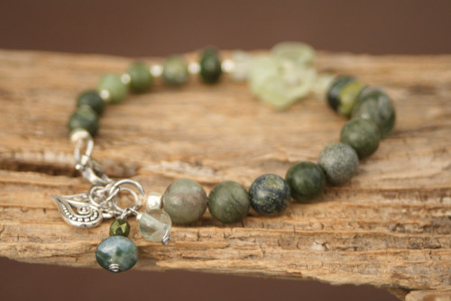Boho náramok chrysopras, peridot, achát a kremeň — foto 4