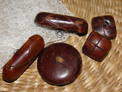 Kožené knoflíky — foto 2