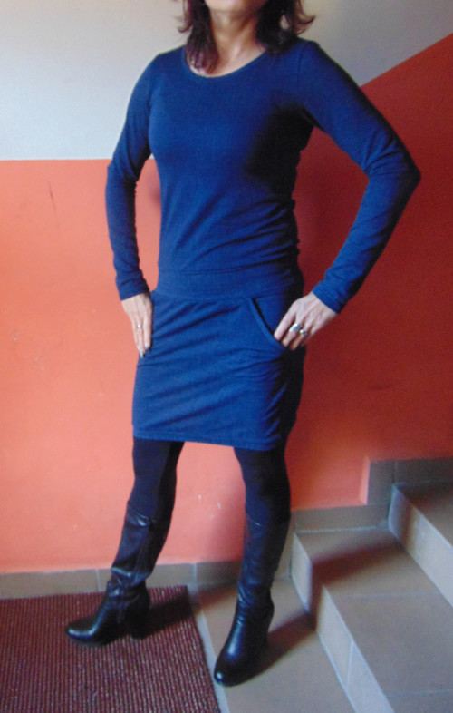 Šaty teplejší,jeans — foto 3