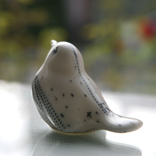 Na parapet...... ptáče (porcelán) — foto 4