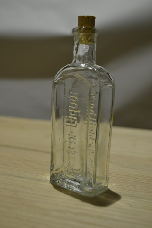 Láhev s nápisem č. 15 — foto 2