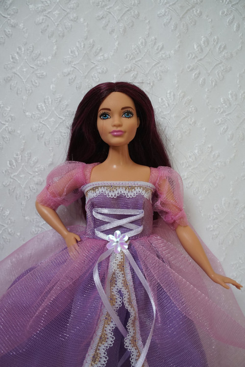 Princezna pro Barbie 2016 - curvy - baculku — foto 3