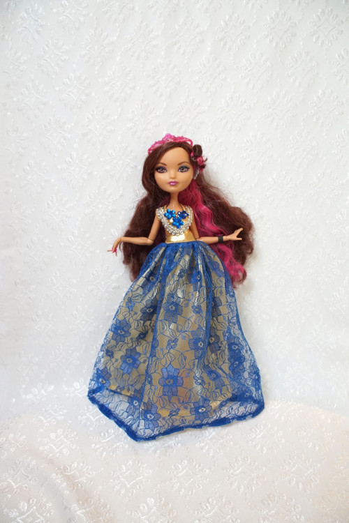 Šaty pro Ever After High — foto 3