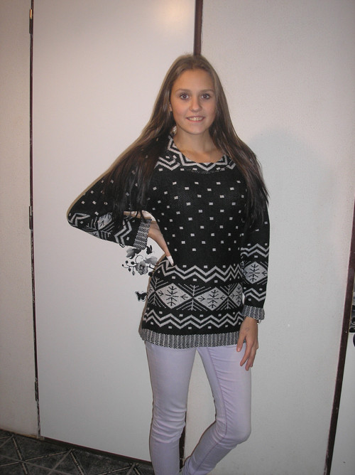 Delší svetřík — foto 2