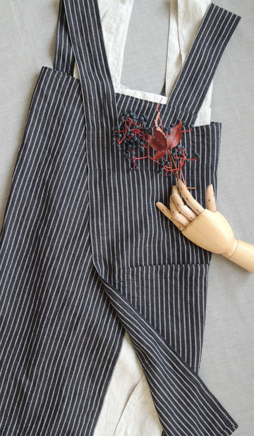JAPAN černošedá ( proužek ) - šatová zástěra len — foto 5