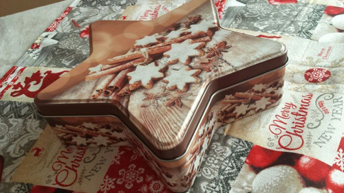 VÁNOČNÍ DÓZA NA OŘÍŠKY, CUKROVÍ — foto 4