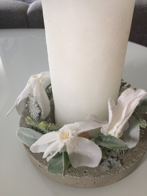 Svícen ConcreteCyclamen — foto 4