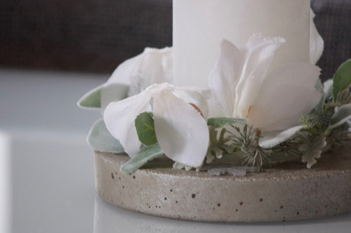 Svícen ConcreteCyclamen — foto 5