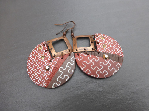 Náušnice hnědé puzzle — foto 2