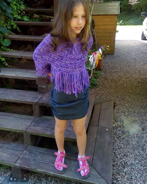 Rukávové pončo s třásněma — foto 2