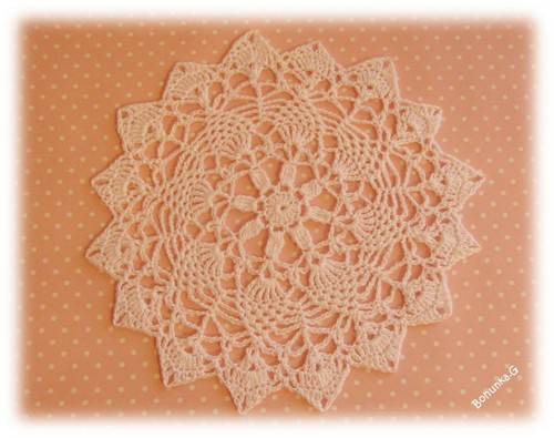 Háčkovaná dečka sněhobílá - 17cm — foto 2