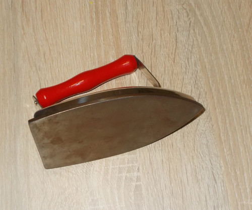 Dětská kovová žehlička — foto 2