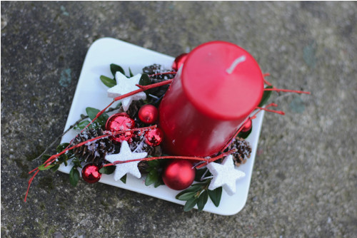 Adventní svícen červeno-bílý — foto 2