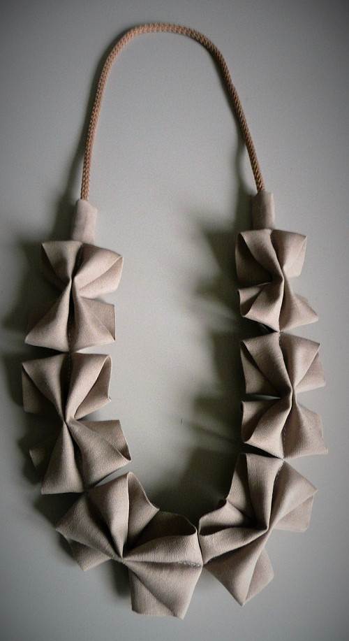 Origami béžový náhrdelník — foto 3