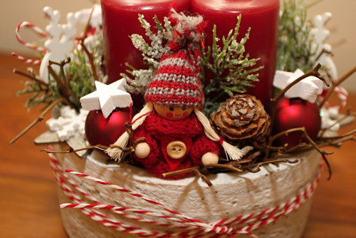 Adventní svícen s panenkou — foto 3