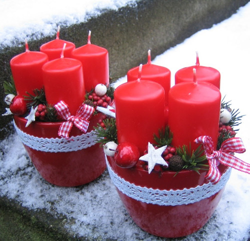 Adventní svícny v červené — foto 3