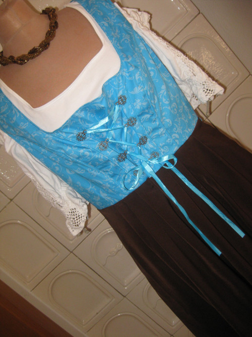 Dobové šaty- dirndl — foto 3
