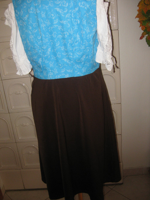Dobové šaty- dirndl — foto 4