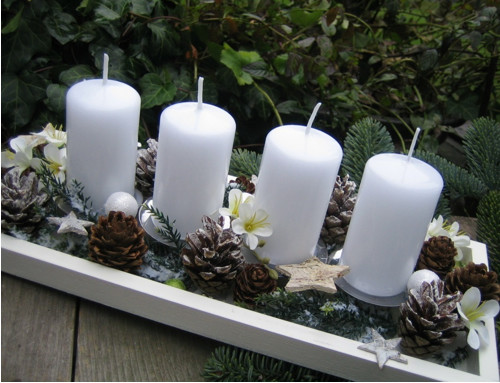 Adventní svícen v bílé — foto 2