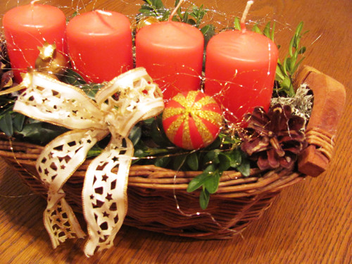 Adventní v proutěném košíku — foto 3