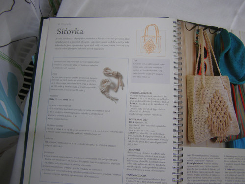 Kniha Háčkování — foto 2