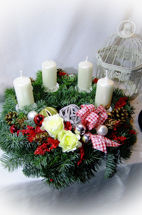 Adventní věnec - Červená s bílou — foto 3