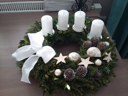 Bílo/Perleťový Adventní Věnec — foto 2