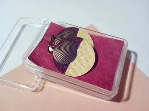 Vínovo béžová elegance — foto 2