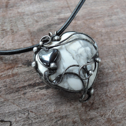 Srdce Black and White - magnezit, hematit — foto 6