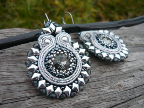 Soutache náušnice Silver stars — foto 2