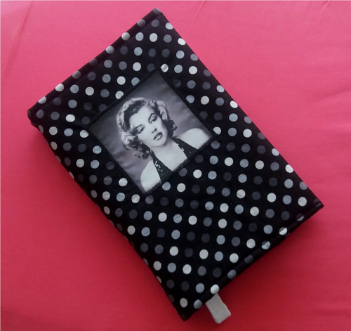 Obal na knihu MARILYN — foto 2