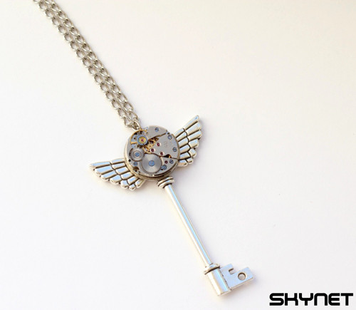 Okřídlený steampunkový klíček — foto 2