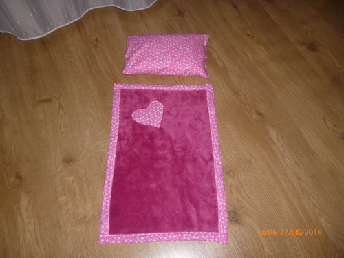 Peřinky pro panenky, fleecové :-) — foto 4