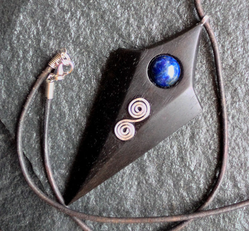 Dřevěné šperky - eben, lapis lazuli a ocel — foto 6