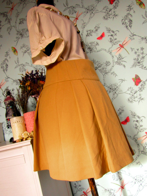 Sukně skládaná camel — foto 3