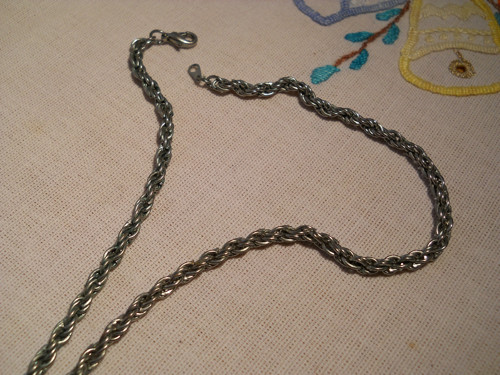 Řetízek s přívěskem. — foto 2