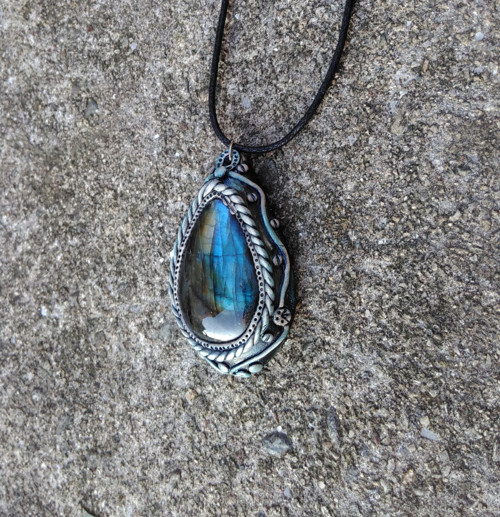 Zrcadlo k duši amulet - LABRADORIT — foto 3
