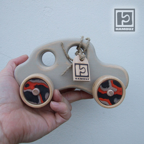 Auto šedé — foto 2