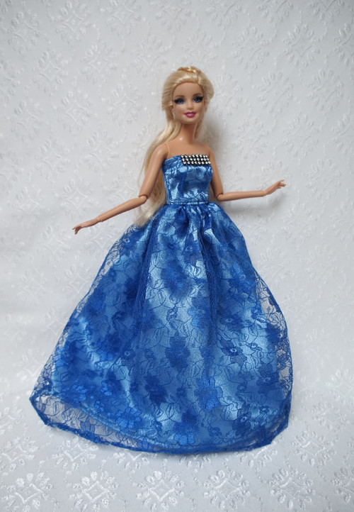 Plesové krajkové šaty — foto 3