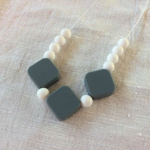 Kousací Korále -Gray / White — foto 5