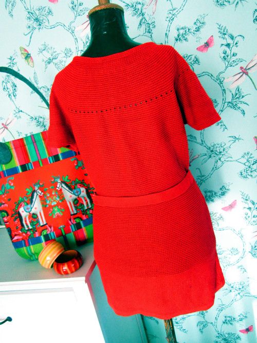 Retro red šatečky — foto 4