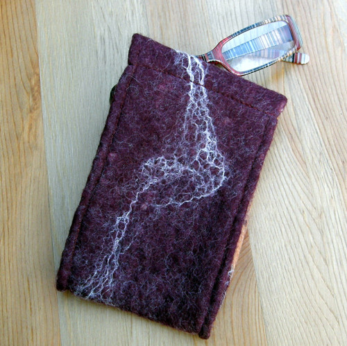 S knoflíkem — foto 3