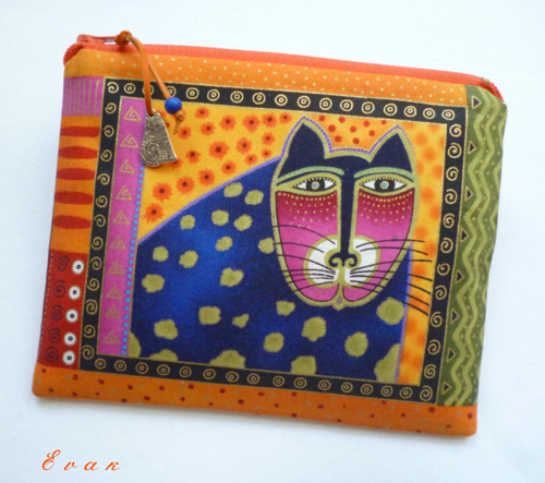 Kocour Alex - taštička desing Laurel Burch — foto 3