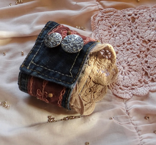MESDAMES PARISIENS - džínový boho náramek — foto 2