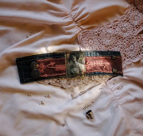 MESDAMES PARISIENS - džínový boho náramek — foto 4
