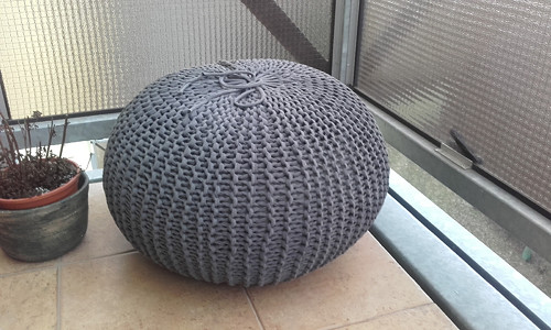 Puff velký "taupe" /průměr 56cm, výška 32cm/ — foto 4