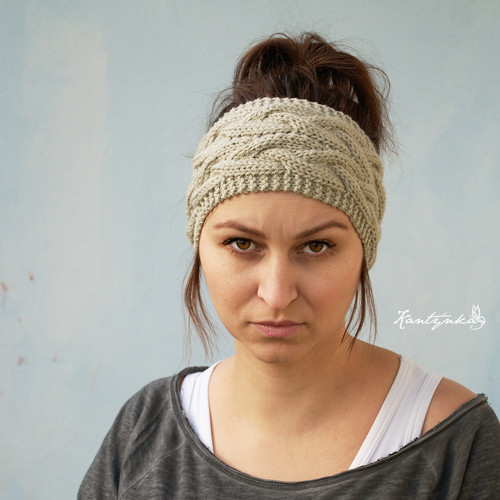 Béžovo-šedý cop.. (čelenka) — foto 3