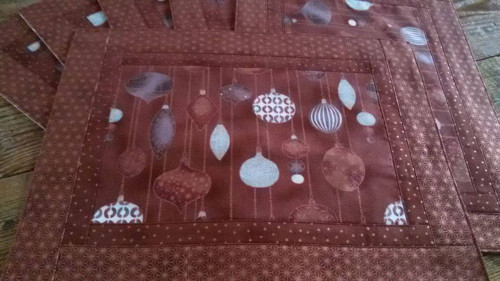 Vánoční prostírání "Vánoční ozdoby - čokoládové" — foto 2